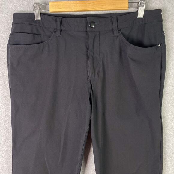 Lululemon Mens 34 ABC Slim Warpstreme in Black Performance Chino - Picture 2 of 9